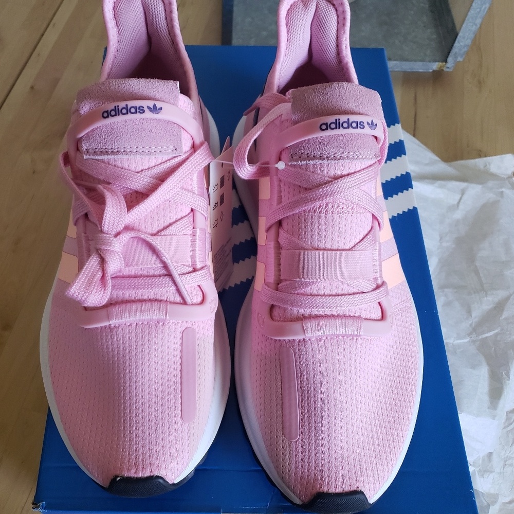 SOLD OUTSIDE OF POSH...Women's Adidas U_Path Run - Picture 4 of 6